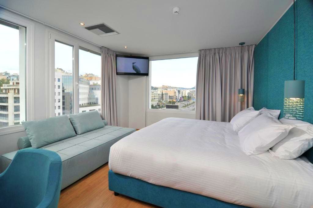 4* Athenaeum Smart or Similar